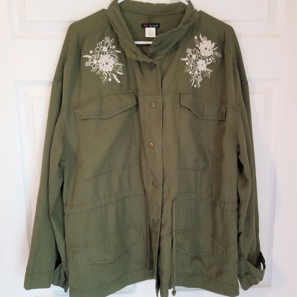 Fire Los Angeles Snap Front Shirt NWT Large & 2XL